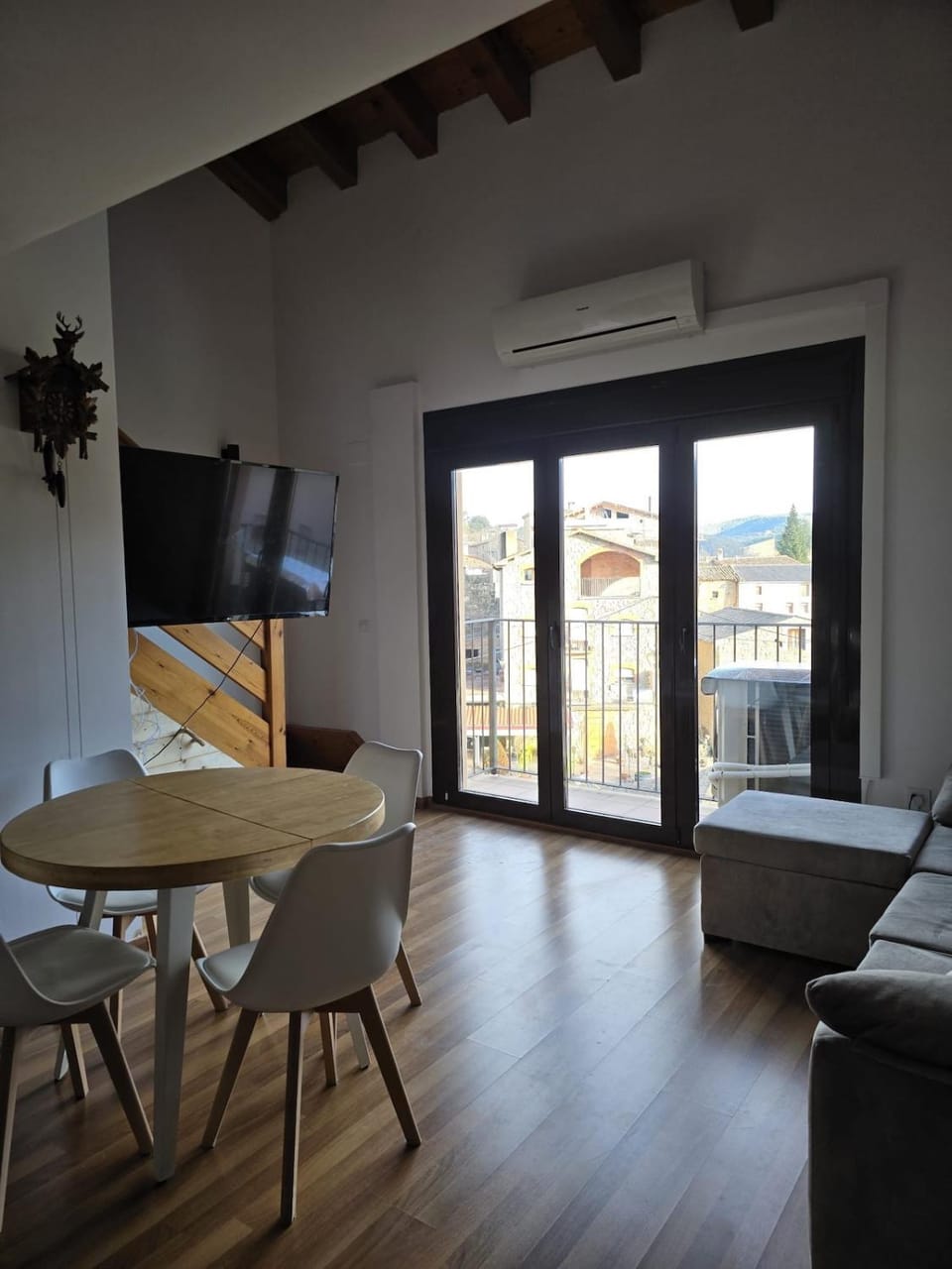 TV and multimedia, View (from property/room), Balcony/Terrace, Living room, Dining area, air conditioner