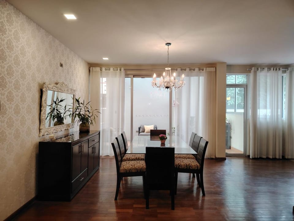 Cozy Flat-Beautiful Kitchen and Excelent Location Apartment in Cochabamba
