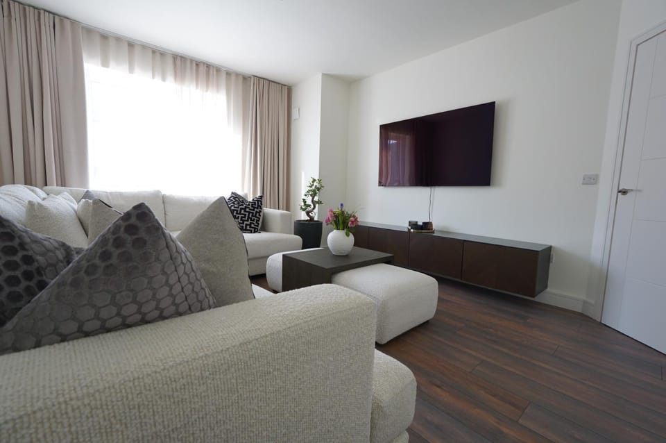 TV and multimedia, Living room, Seating area