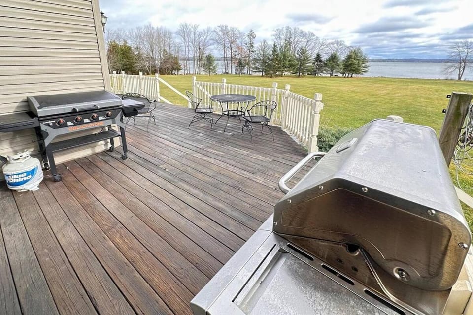 Lake House in Newport Maine House in Penobscot