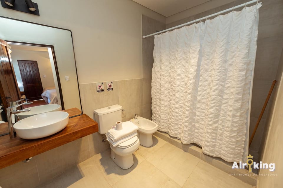 Toilet, Bathroom, towels