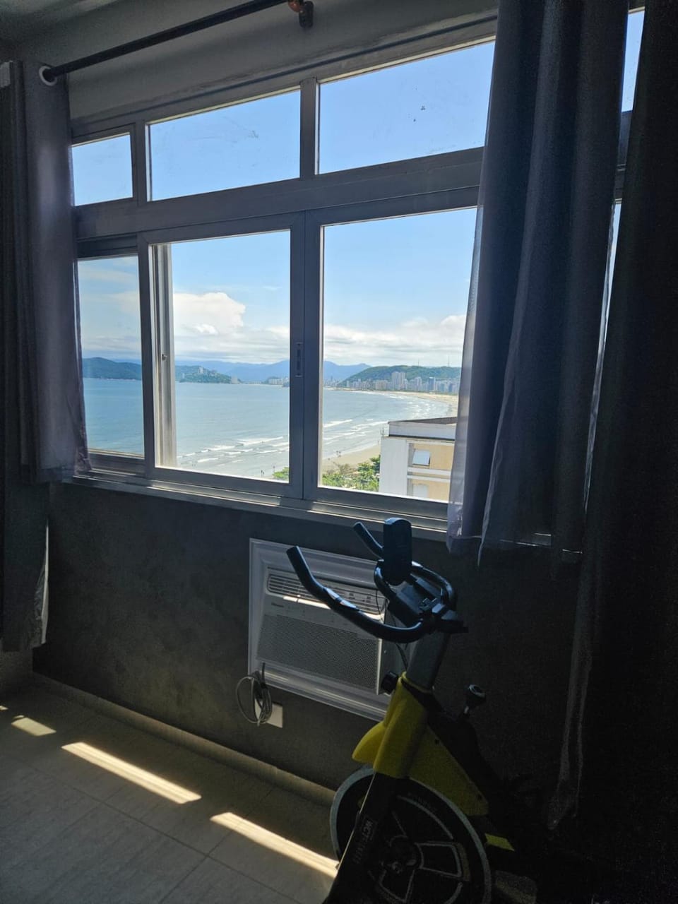Cycling, Sea view