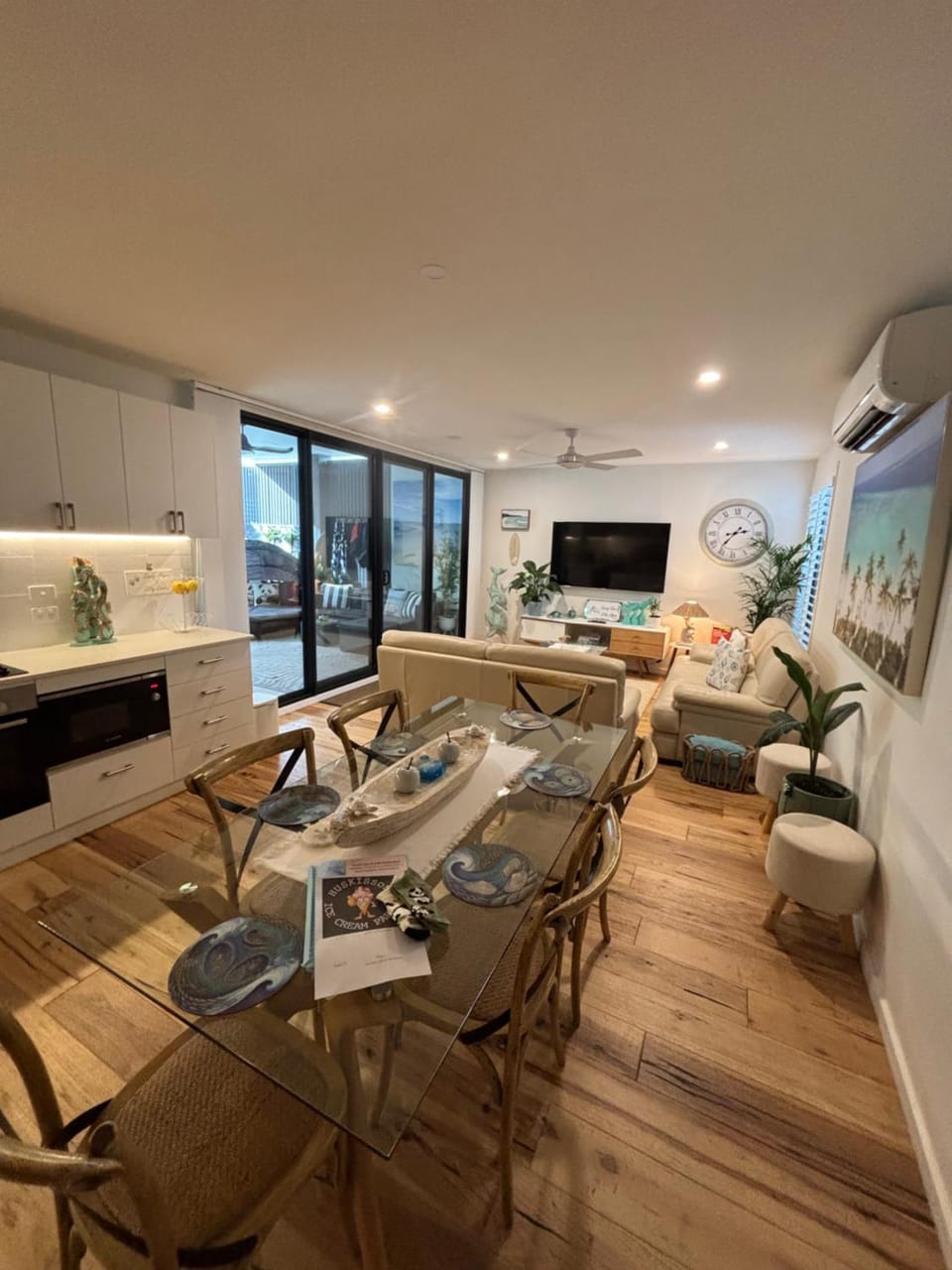 Sandy Paws and Salty Zoomies Apartment in Huskisson