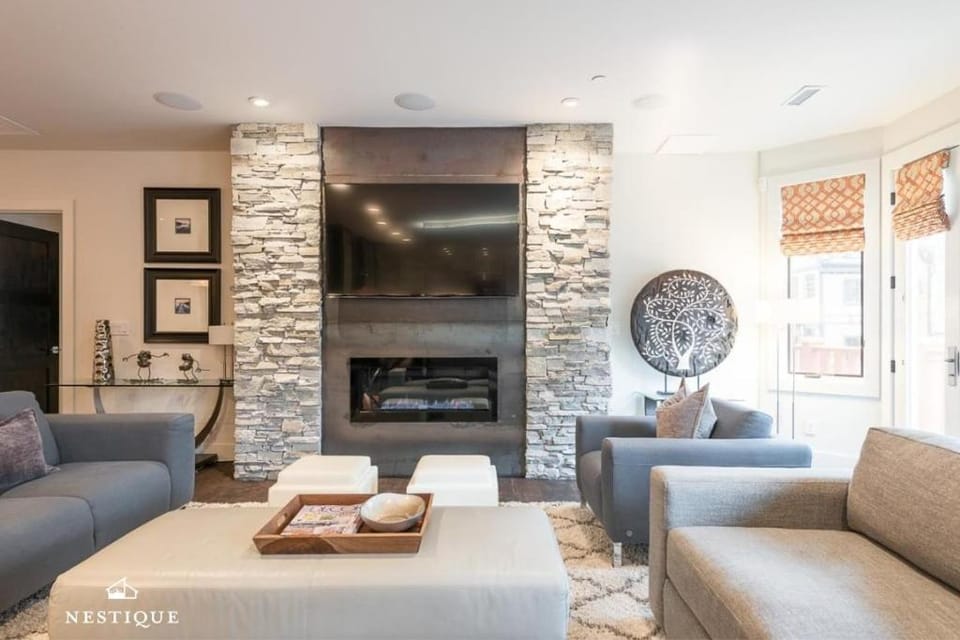 Main 614-201 House in Park City