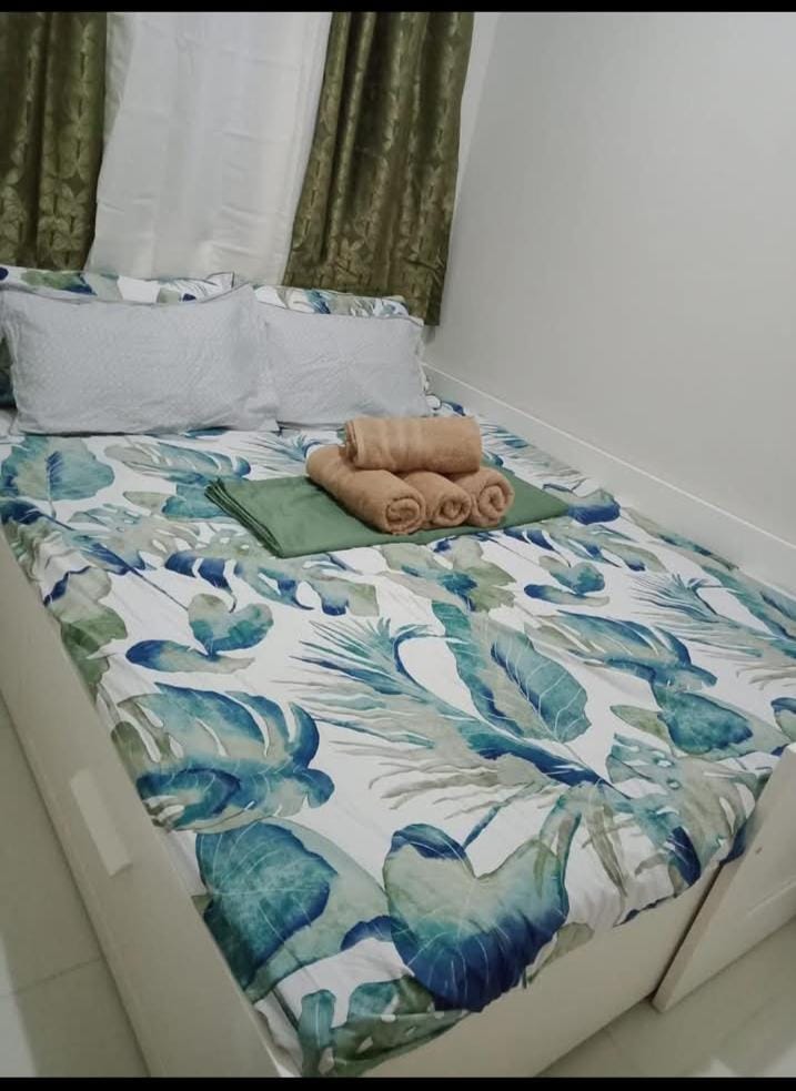 Shore 2 Residence Homes Near MOA Apartment in Pasay