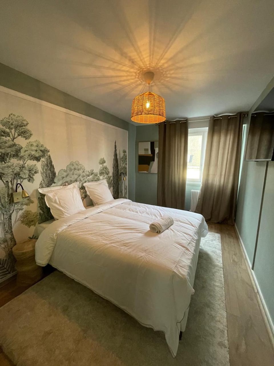 Photo of the whole room