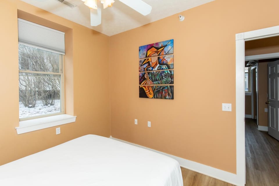 Bed, Photo of the whole room, Decorative detail, Bedroom