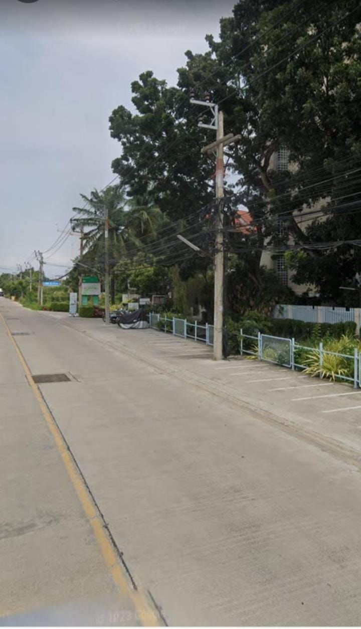 Condo Baan Pulom Bed and Breakfast in Nong Kae