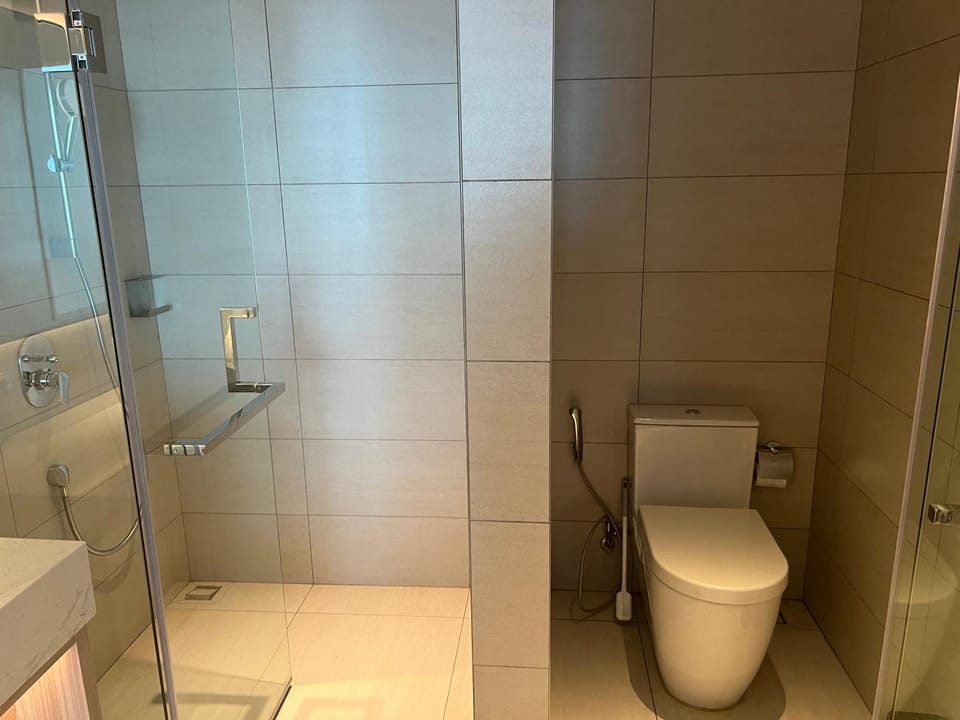 Căn hộ KS view Vịnh Hạ Long Apartment in Laos