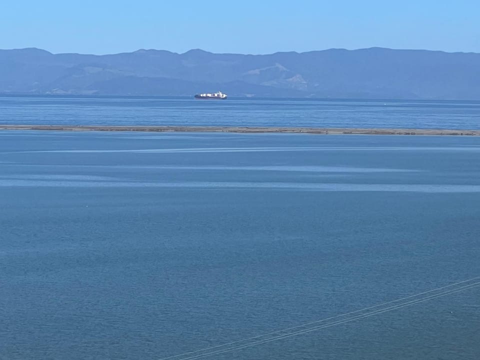 Mountain view, Sea view