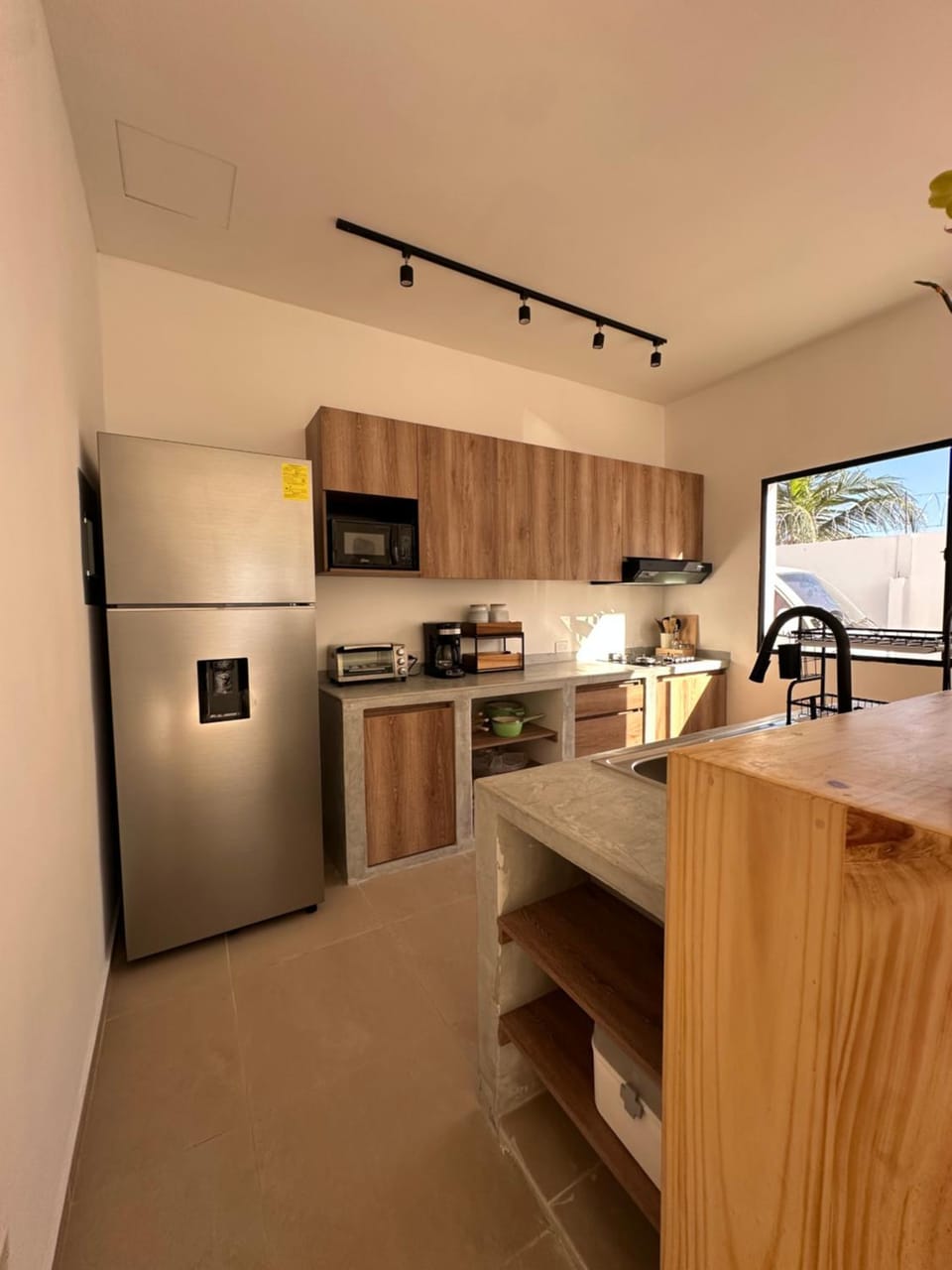 Coffee/tea facilities, Kitchen or kitchenette, minibar, oven
