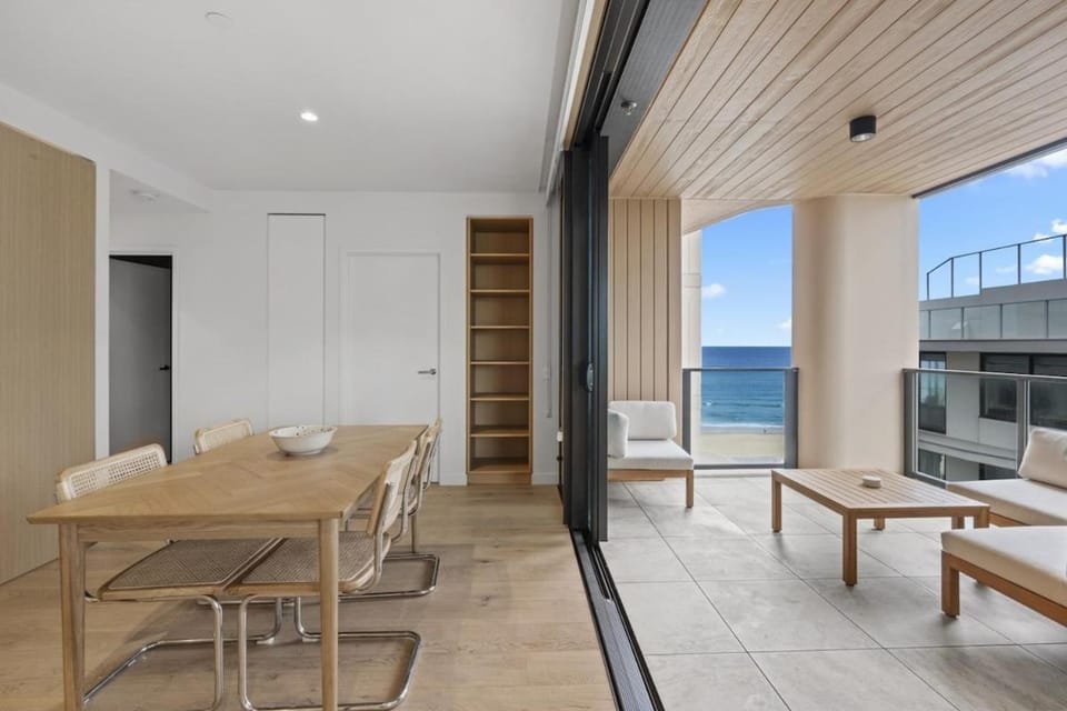 Oceanviews Apartment in Palm Beach