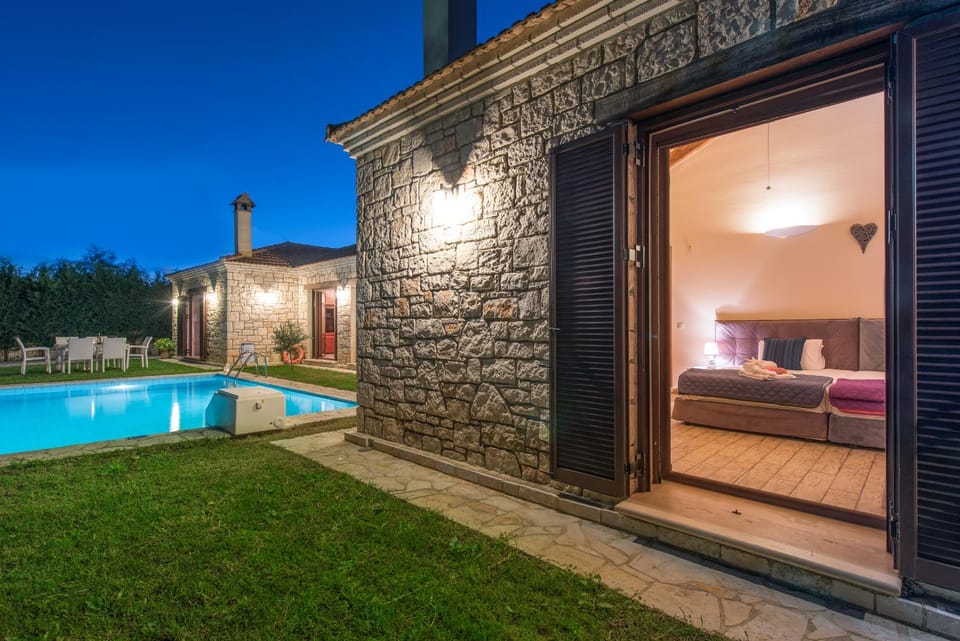 Garden, Garden, Bedroom, Swimming pool, Swimming pool