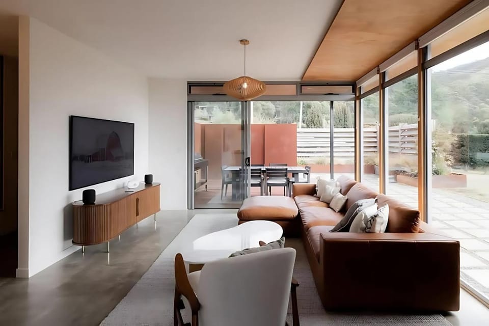 Woodbridge Hill Country Escape House in Tasmania