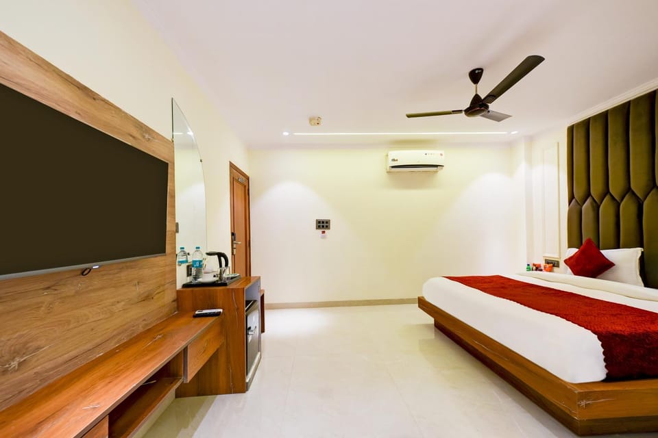 Bed, Bedroom, air conditioner