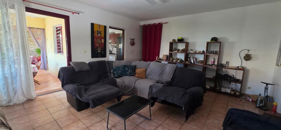 Villa Perdrix 4 à 6 pers, Jacuzzi House in Réunion