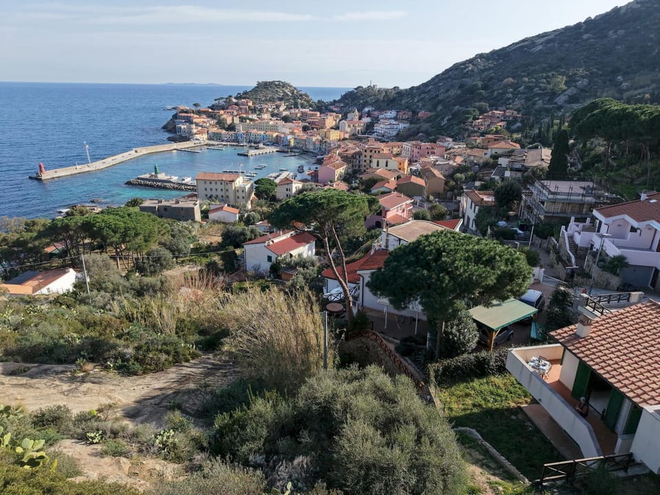 Day, Natural landscape, Bird's eye view, Sea view, Street view