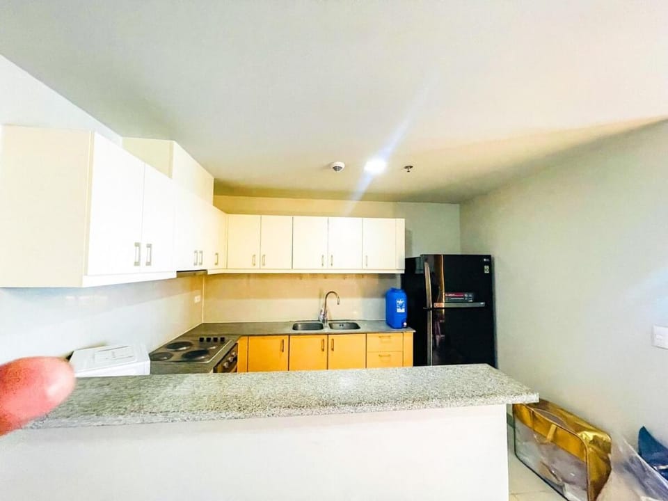Luxury 2BR Penthouse Across Uptown BGC I Modern Apartment in Makati
