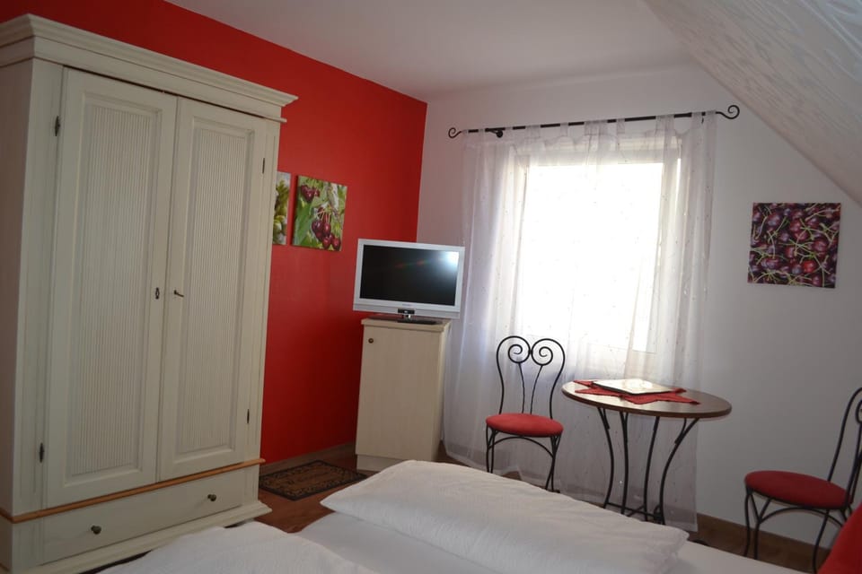 Winzerhof Saupp Bed and Breakfast in Hagnau am Bodensee