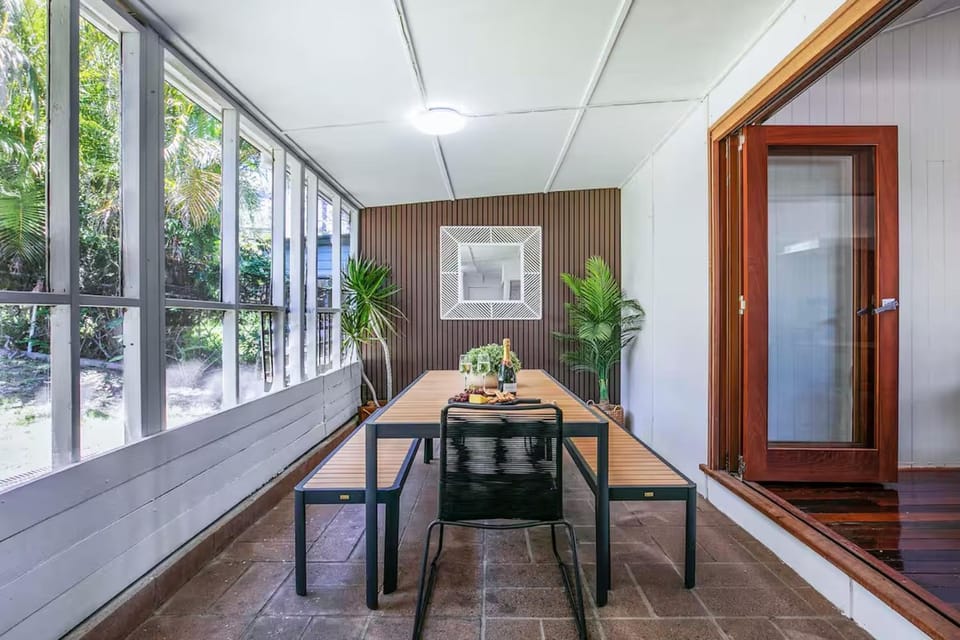 Patio, Dining area