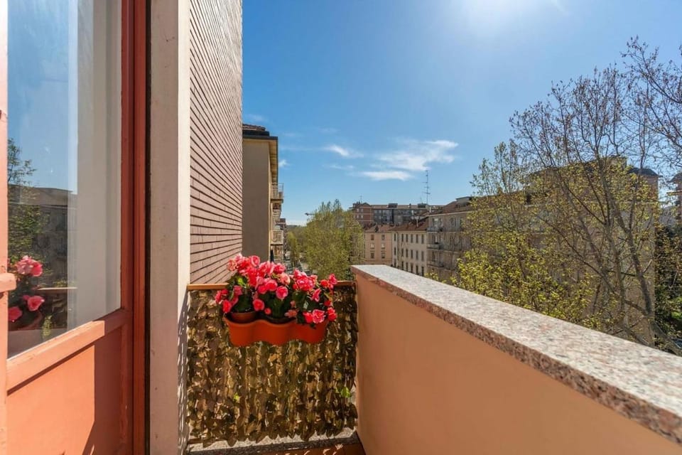 Navigli Cozy Home - Bocconi & Darsena Apartment in Milan