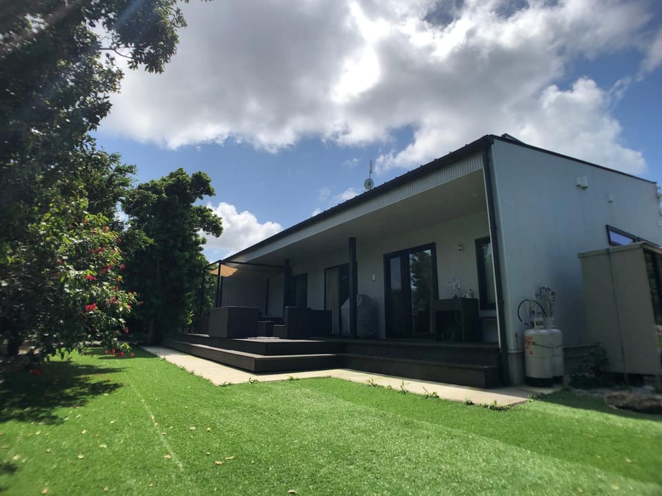 Property building, Day, Garden, Garden