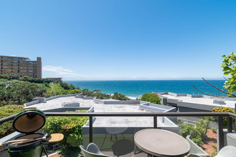 Patio, Communal lounge/ TV room, Day, Natural landscape, BBQ facilities, View (from property/room), Balcony/Terrace, Dining area, Sea view