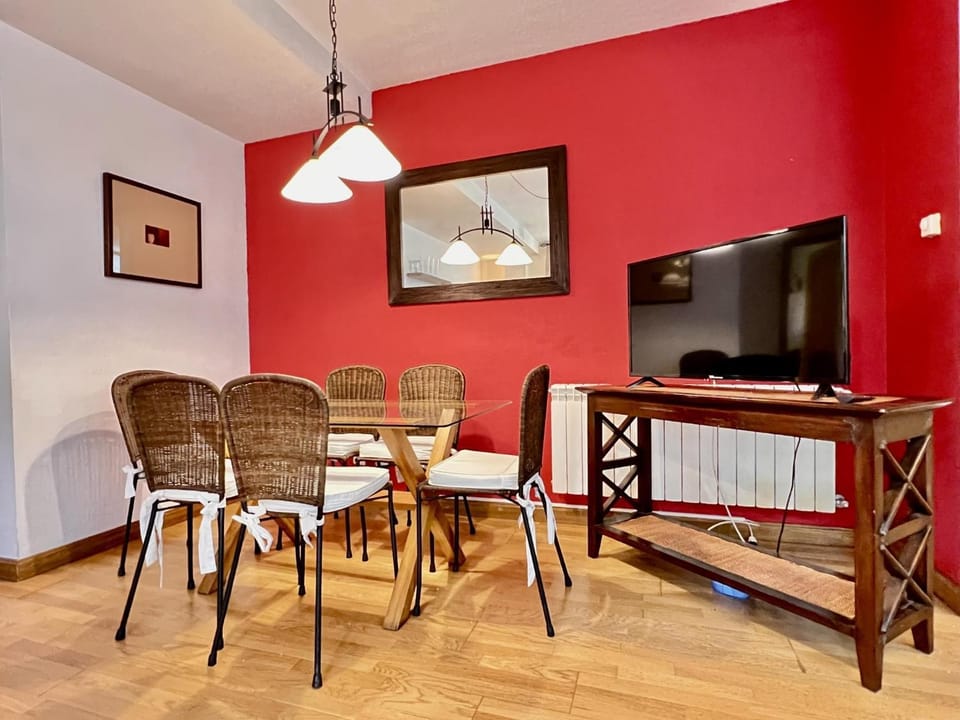 TV and multimedia, Dining area