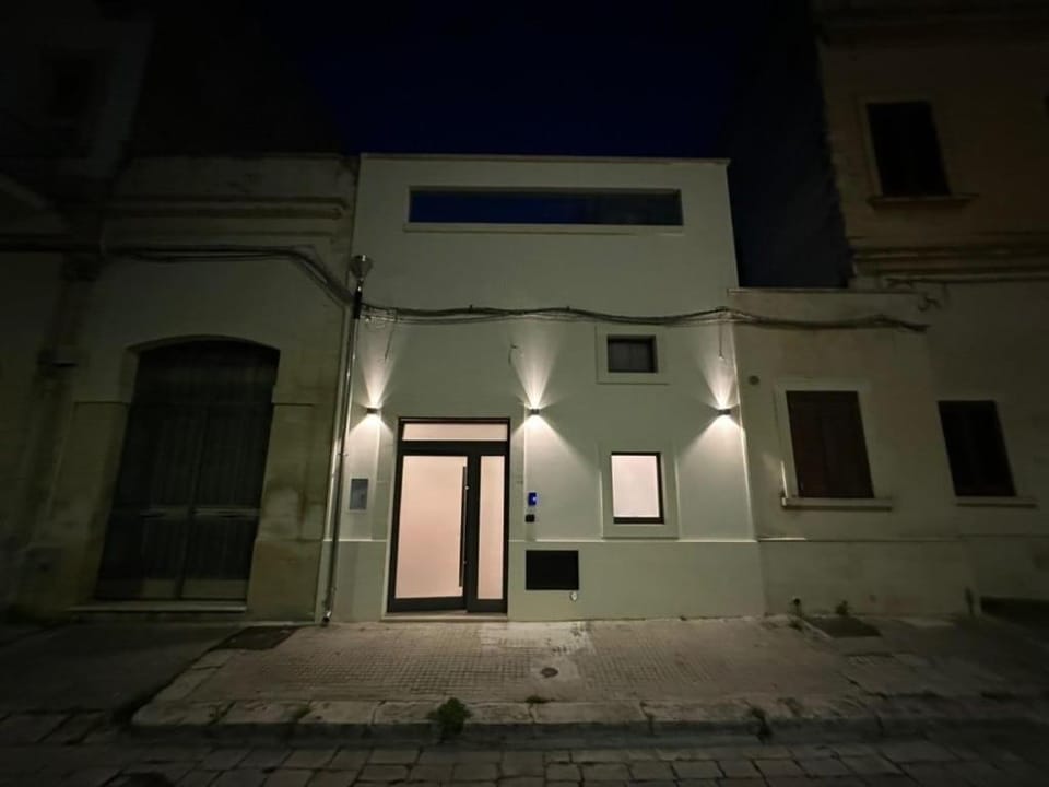 Property building, Facade/entrance