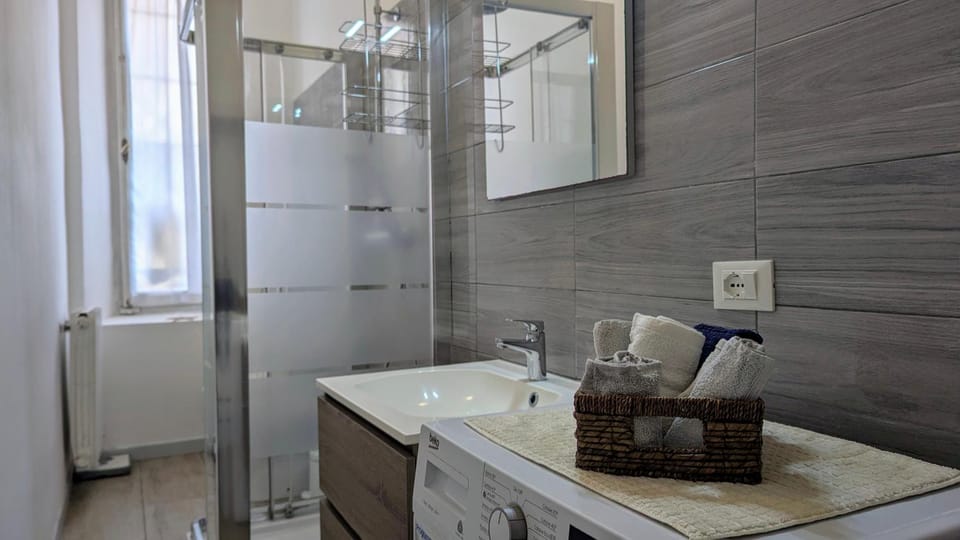 Shower, Toilet, Bathroom, bidet, washing machine