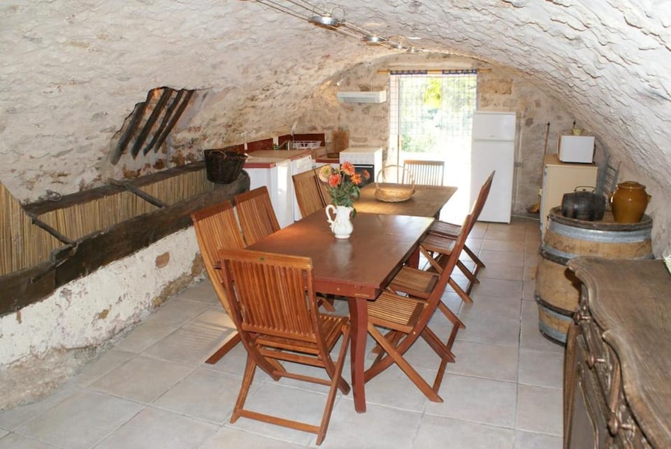 Accommodation in a farmhouse with breathtaking views House in Brignoles