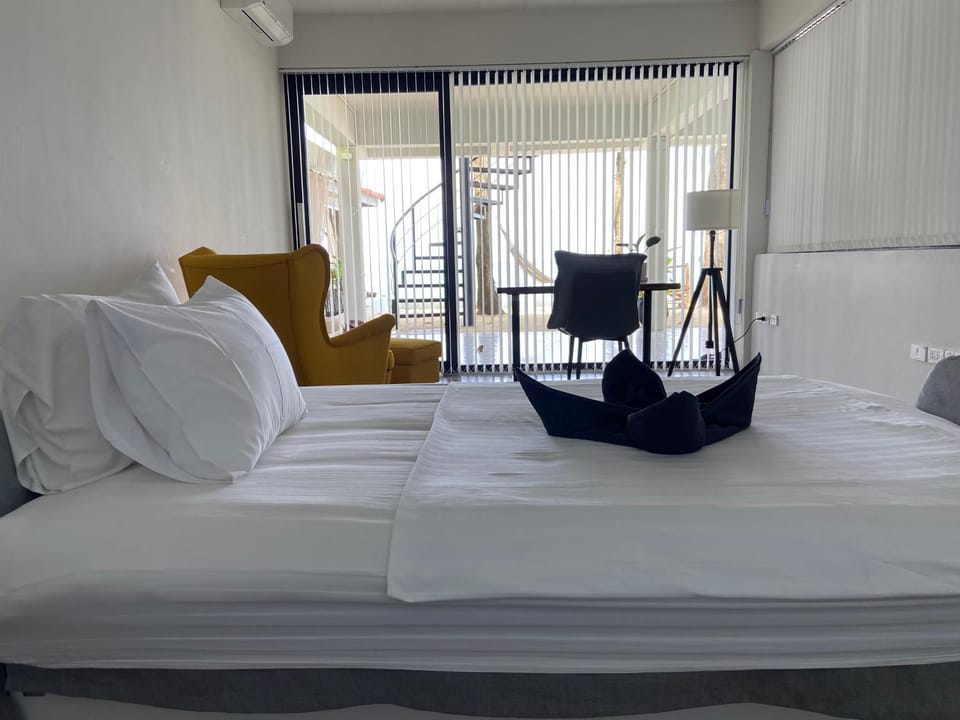 Muse&Mingle Beach Room Bed and Breakfast in Ko Pha-ngan Sub-district