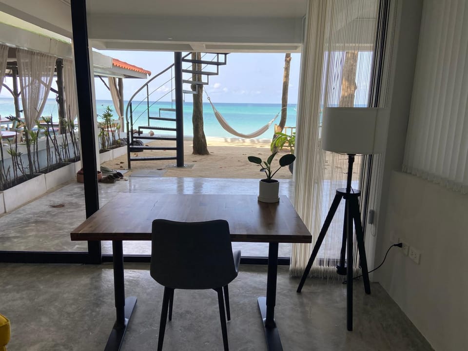 Muse&Mingle Beach Room Bed and Breakfast in Ko Pha-ngan Sub-district
