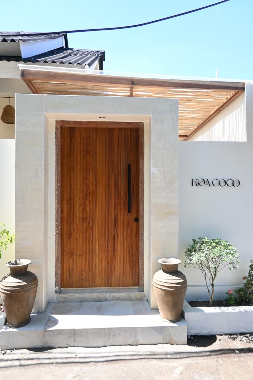 Property building, Facade/entrance, Property logo or sign