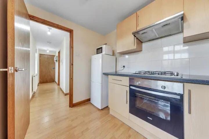 Lovely Flat for 4 In London SB3 Apartment in London