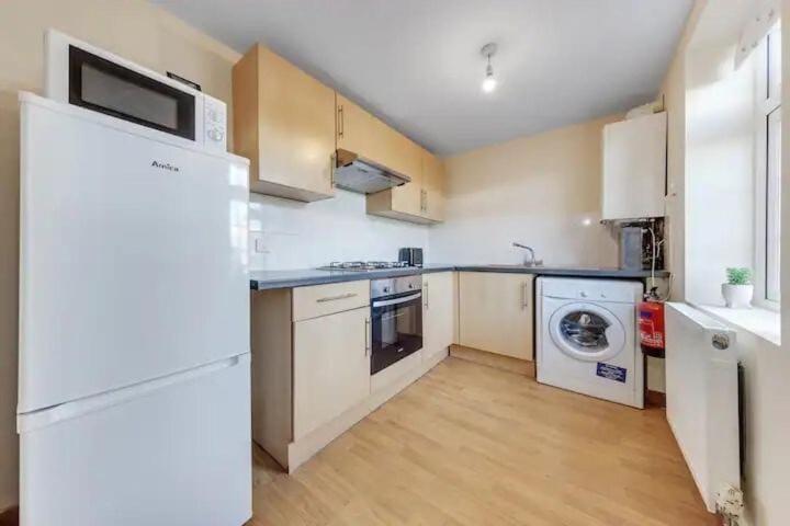 Lovely Flat for 4 In London SB3 Apartment in London