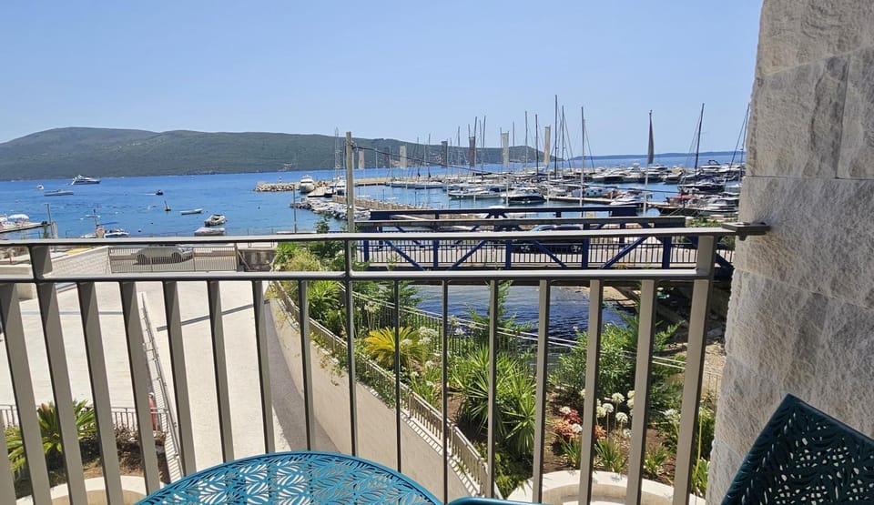 Azure Mare Apartment in Kotor Municipality