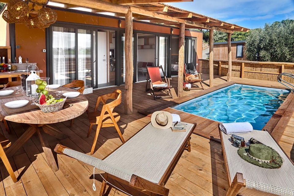 Patio, Swimming pool