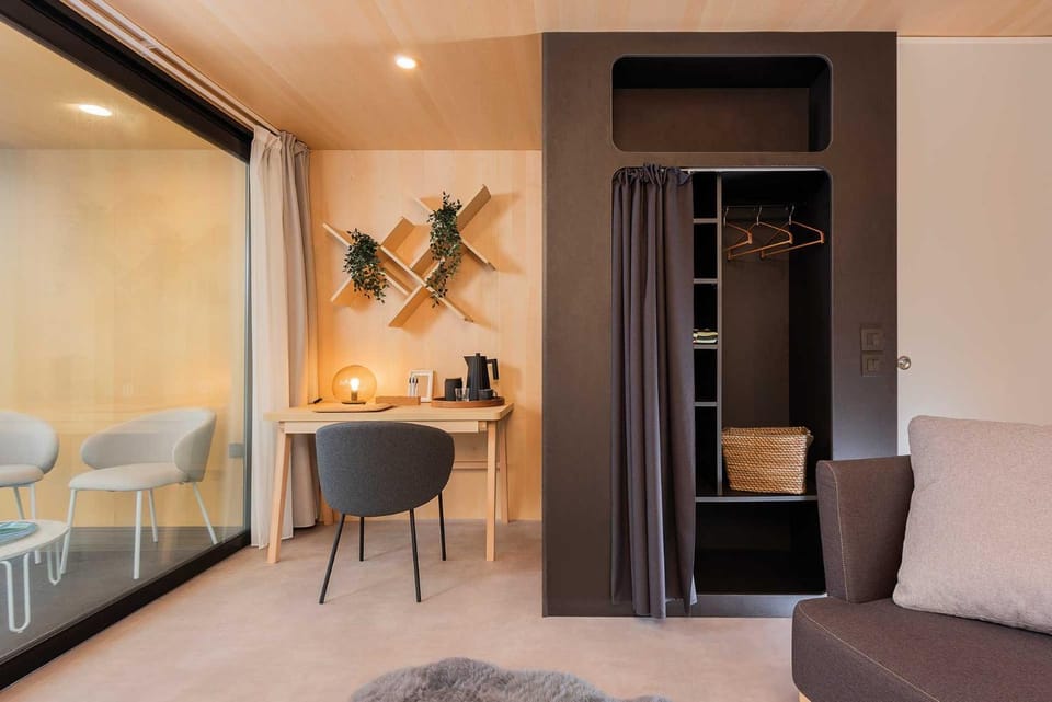 Camping Au Paradis des Campeurs Premium Campground/ 
RV Resort in Roquebrune-sur-Argens