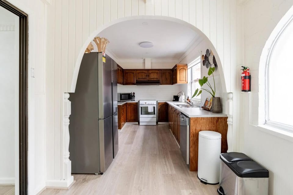 Cozy Heritage Home 10mins walk to Wollongong Hospital with Free Parking and Fast Internet House in Wollongong