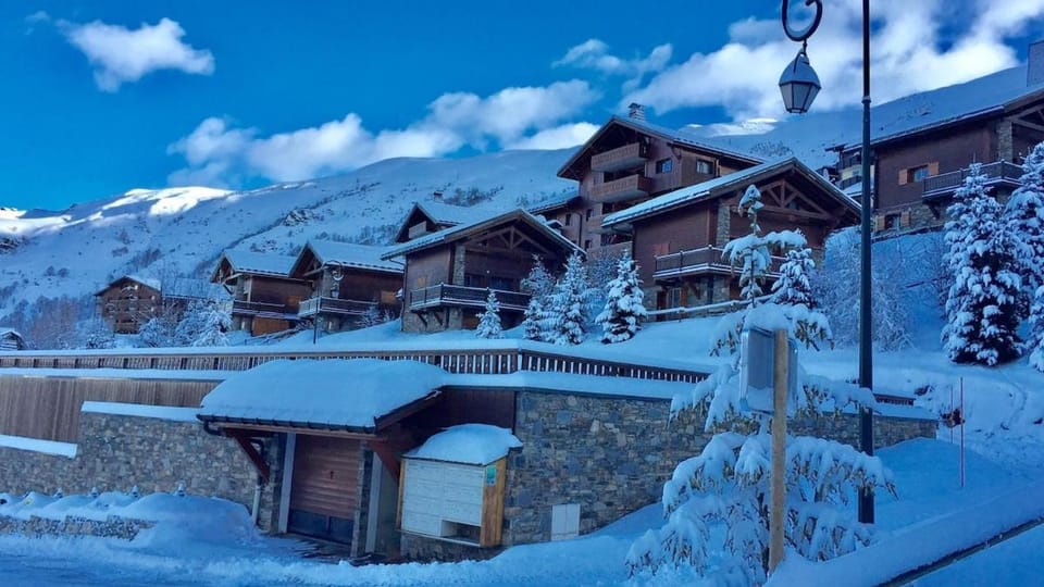 Luxury apartment in chalet Apartment in Les Allues