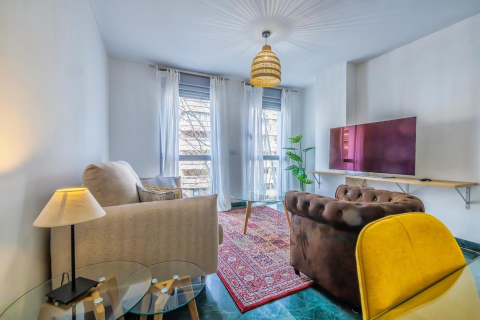 TV and multimedia, Living room, Seating area, Dining area
