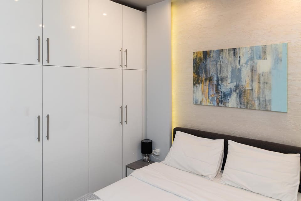 Bed, Photo of the whole room, Bedroom, wardrobe