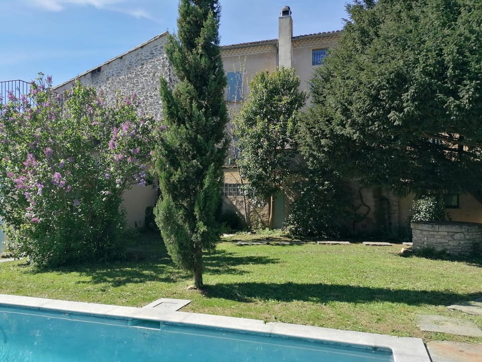 Property building, Garden, Swimming pool