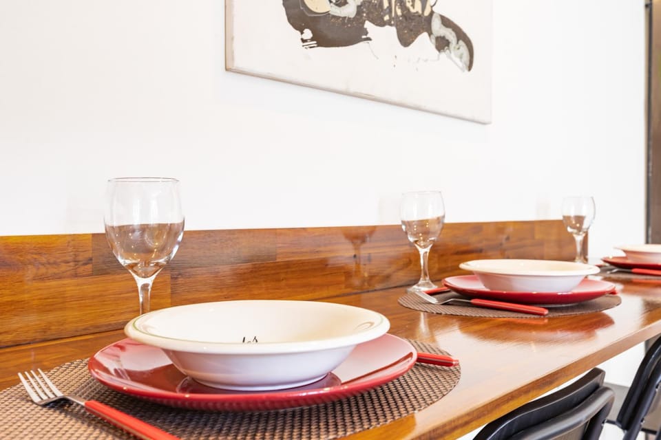 Food and drinks, Dining area, Food