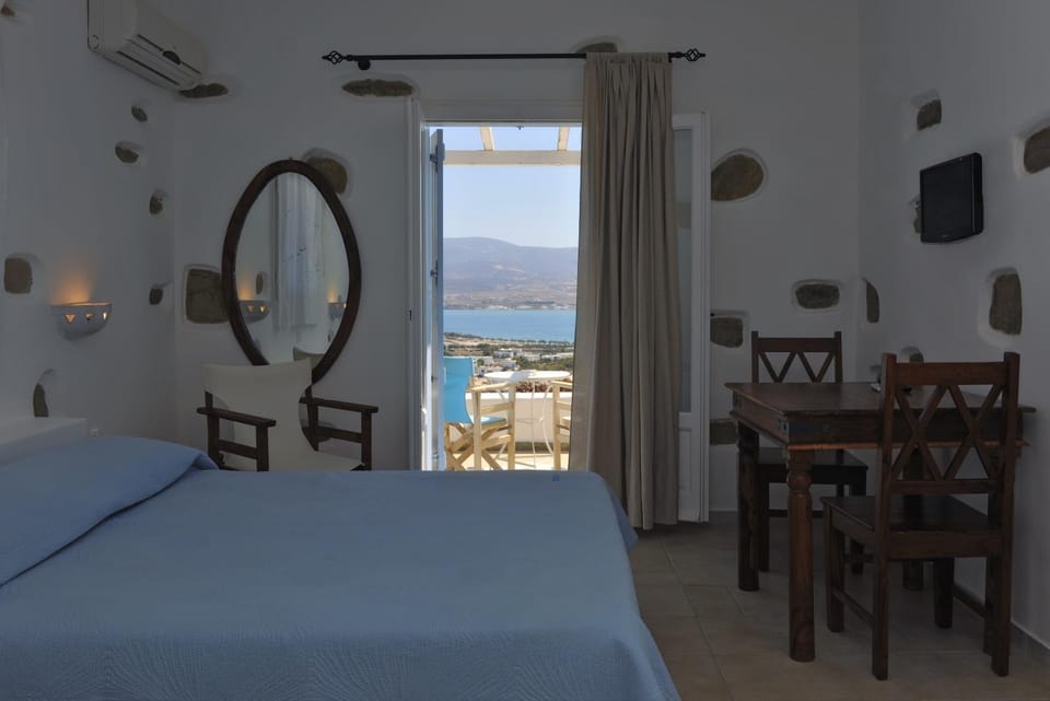 Day, Photo of the whole room, Sea view