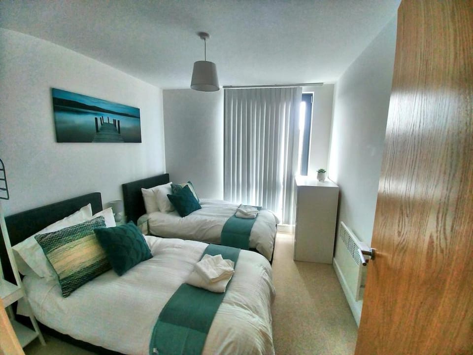Bedroom, towels