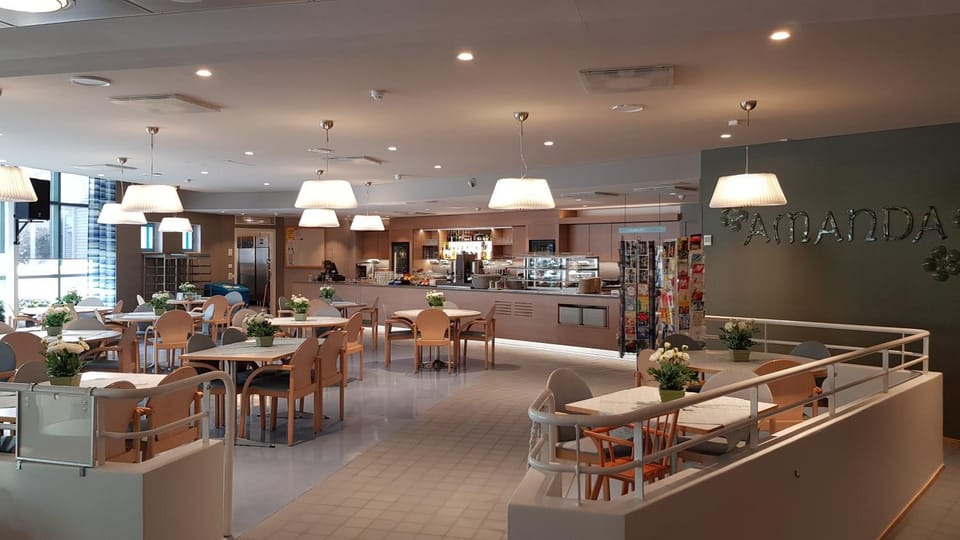 Restaurant/places to eat, Lobby or reception, Lounge or bar, Food and drinks