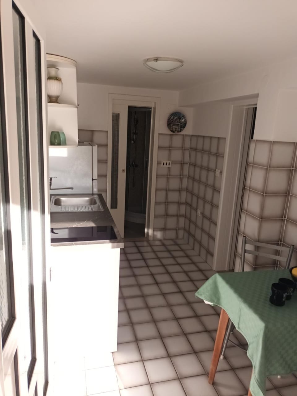 Kitchen or kitchenette, Dining area, stove, kitchen