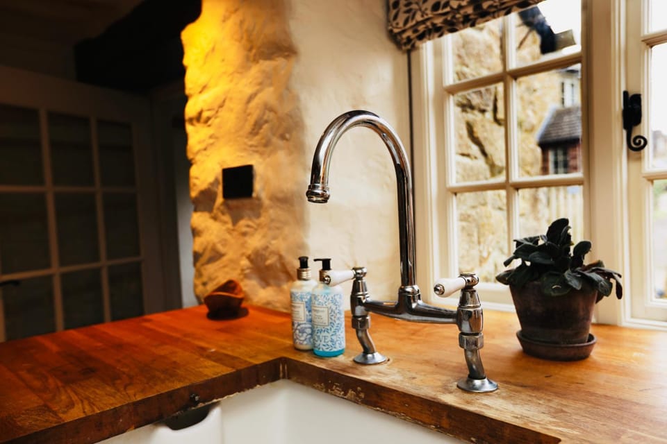 Rock cottage Villa in West Oxfordshire District